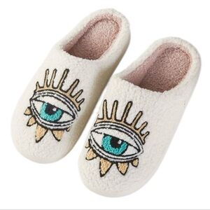 Evil Eye, Blue Eyes Slippers Cozy Fleece Indoor Slippers MEDIUM 8-9 (40-41)